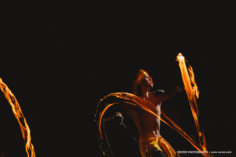 Axioo: Bohemian Beach Paradise